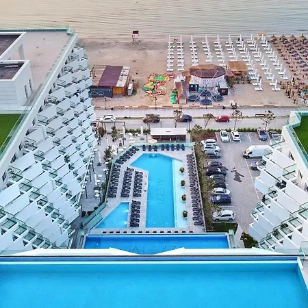 Rosa Mar In Infinity Pool & Năvodari