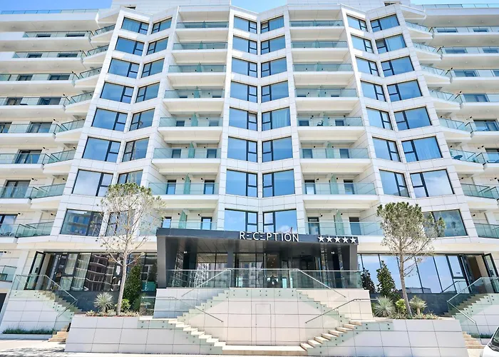 Rosa Mar - Infinity Pool & Apartament Năvodari