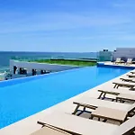 Rosa Mar In Infinity Pool &