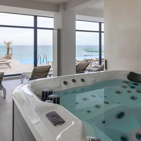 Rosa Mar In Infinity Pool & *