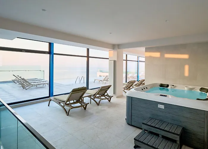 Rosa Mar - Infinity Pool & Appartement Năvodari