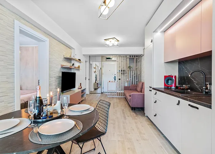 Rosa Mar - Infinity Pool & Appartement Năvodari